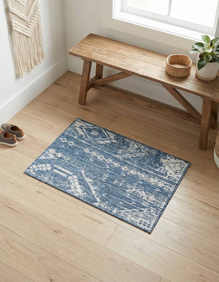 Detail image of 2' x 3' Washable Bohemian Indoor / Outdoor Rug