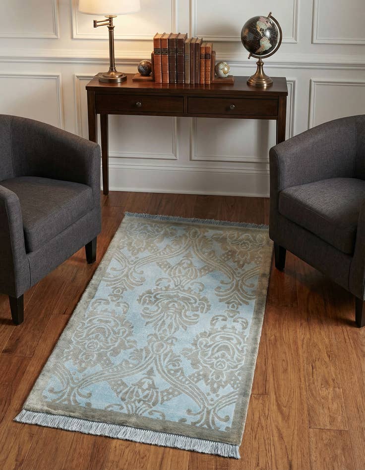 Detail image of 2' 10 x 5' 1 Hand Knotted Darya Wool Rug