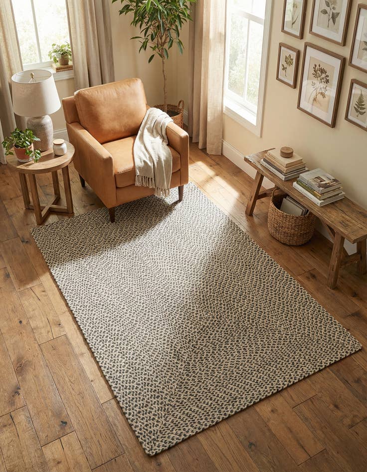 Detail image of 4' 1 x 6' 1  Hand Tweed Braided Jute Rug