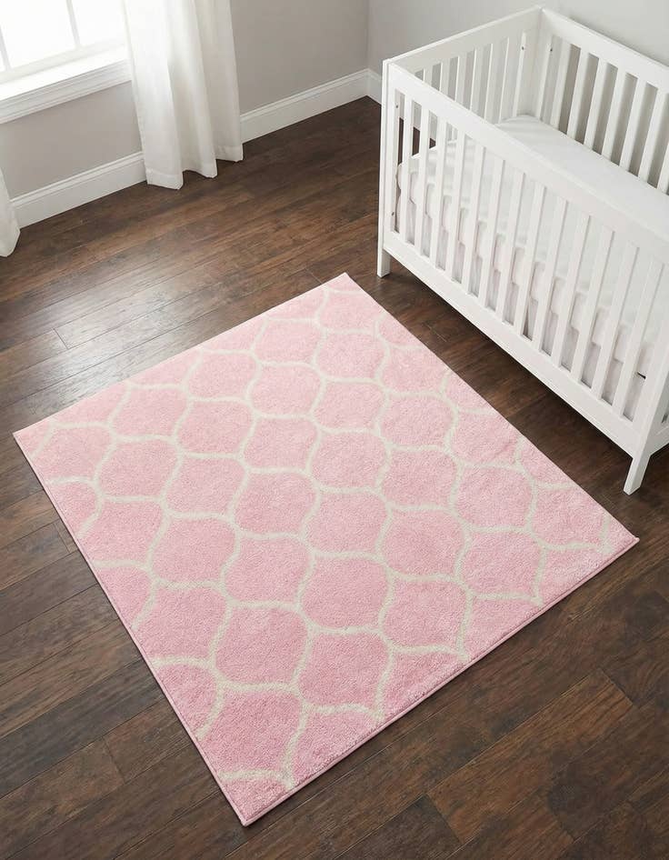 Detail image of 4' x 4' Trellis Frieze Square Rug