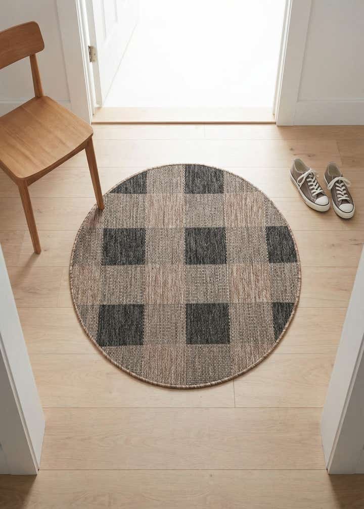 3' x 3' Easy-Clean Checkered Indoor / Outdoor Round Rug