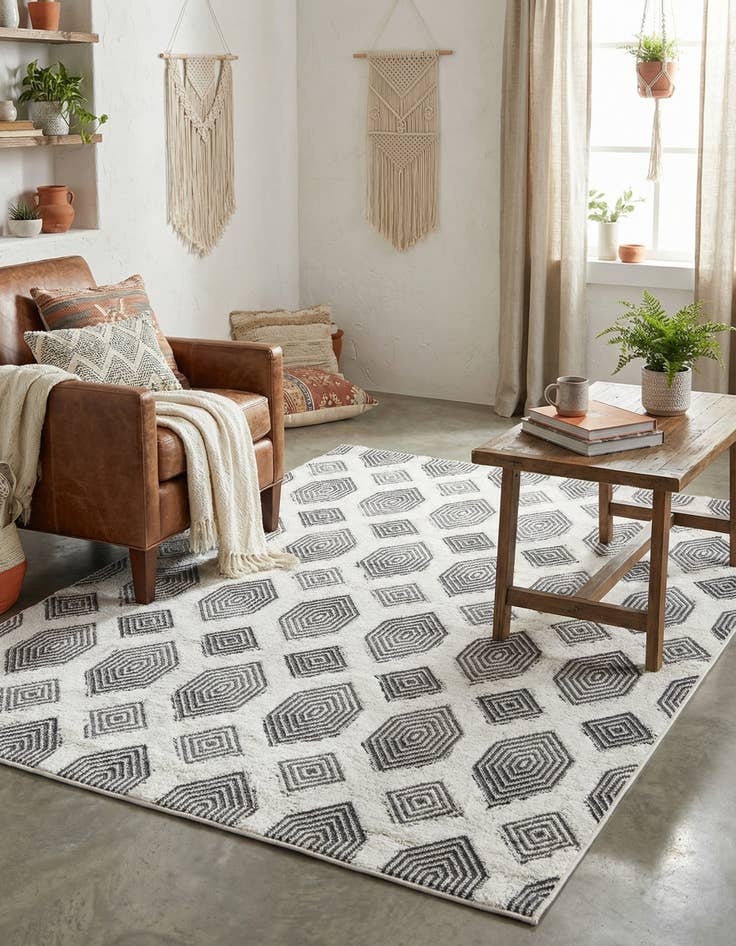 Detail image of 4' 5 x 6' Sabrina Soto Casa Havana Rug