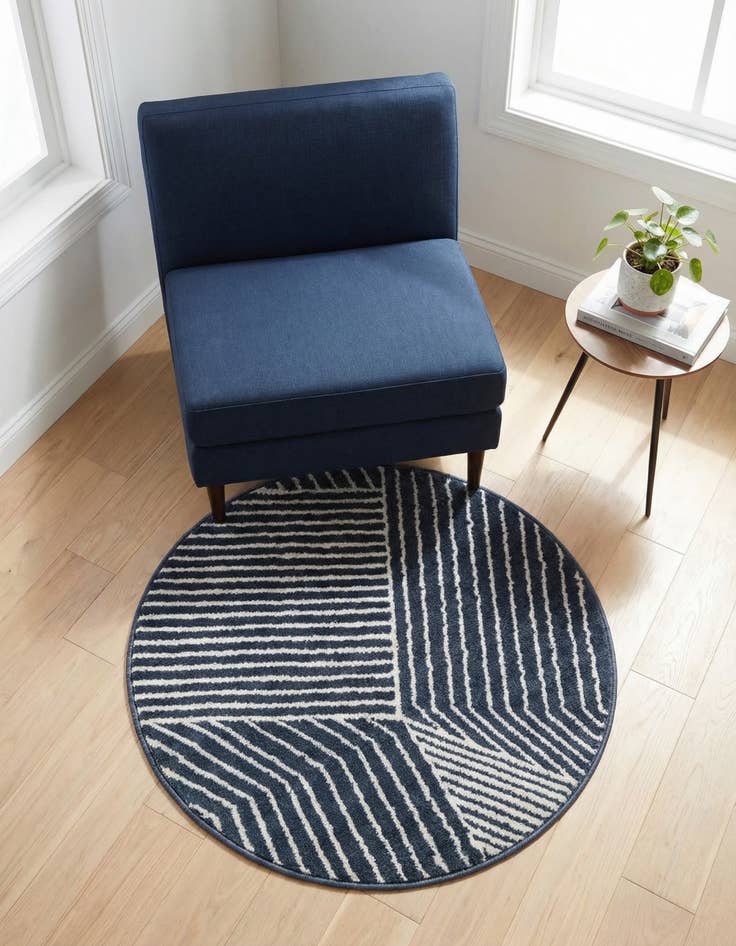 Detail image of  3' x 3' Oslo Round Rug