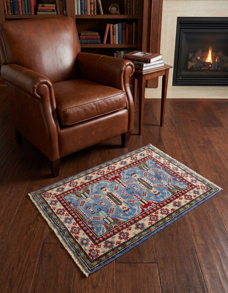 Detail image of 2' x 3' Hand Knotted Kazak Rug