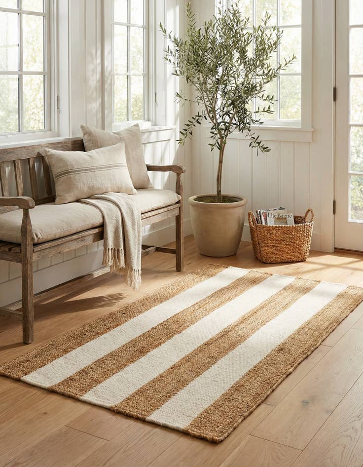 Detail image of 3' 1 x 5' 1 Jill Zarin Hamptons Rug