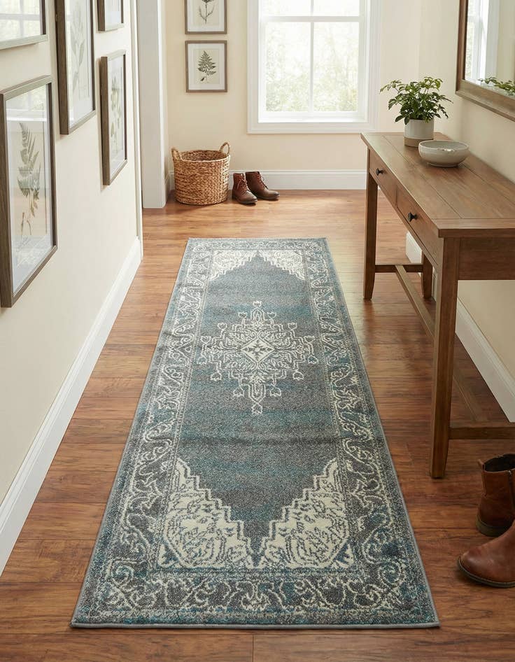 Detail image of 2' 2 x 6' Delilah Runner Rug
