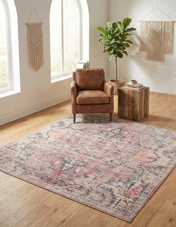 7' 3 x 7' 3 Washable Nostalgia Square Rug