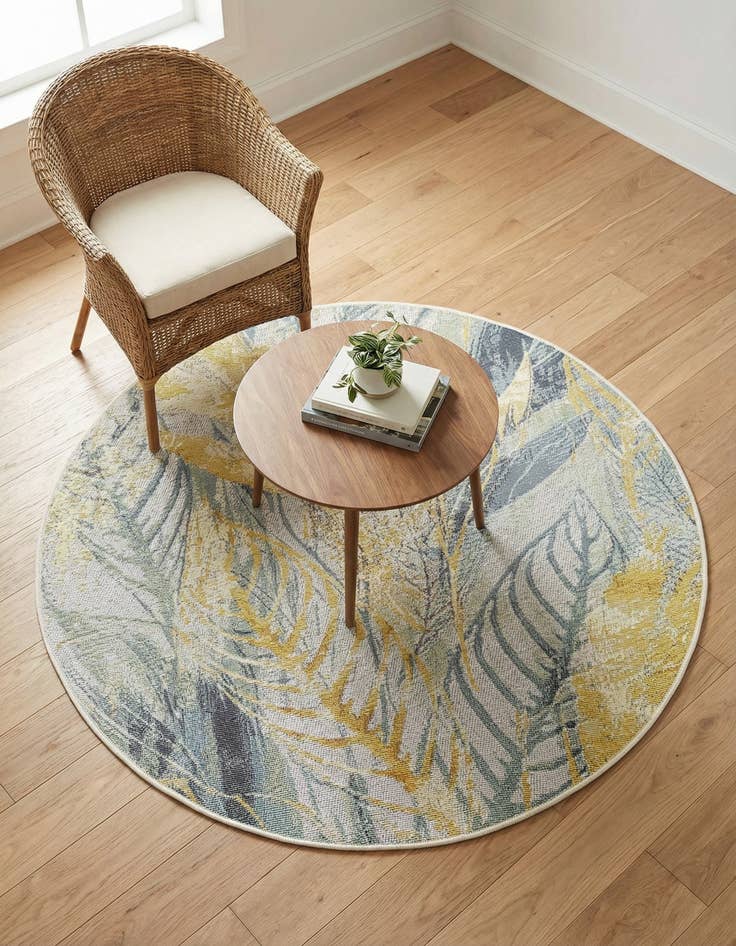 Detail image of 4' x 4' Easy-Clean Botanical Indoor / Outdoor Round Rug