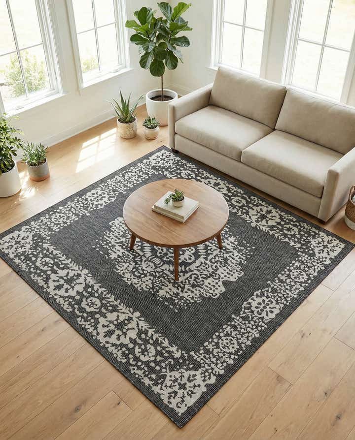7' 10 x 7' 10 Easy-Clean Traditional Indoor / Outdoor Square Rug