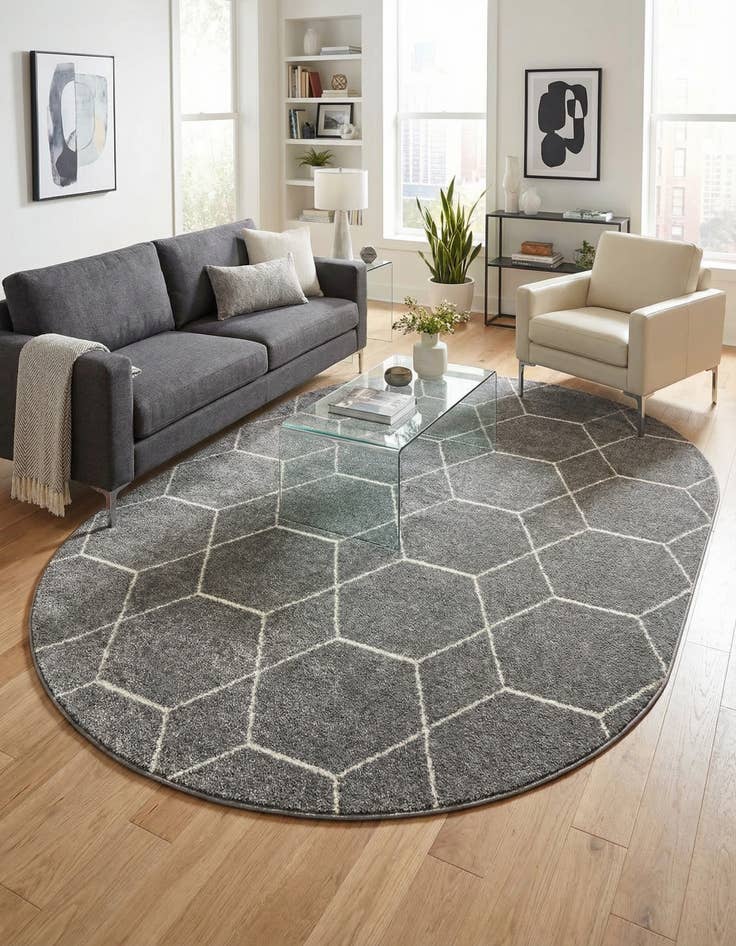 Detail image of 7' 10 x 10' Lattice Frieze Oval Rug