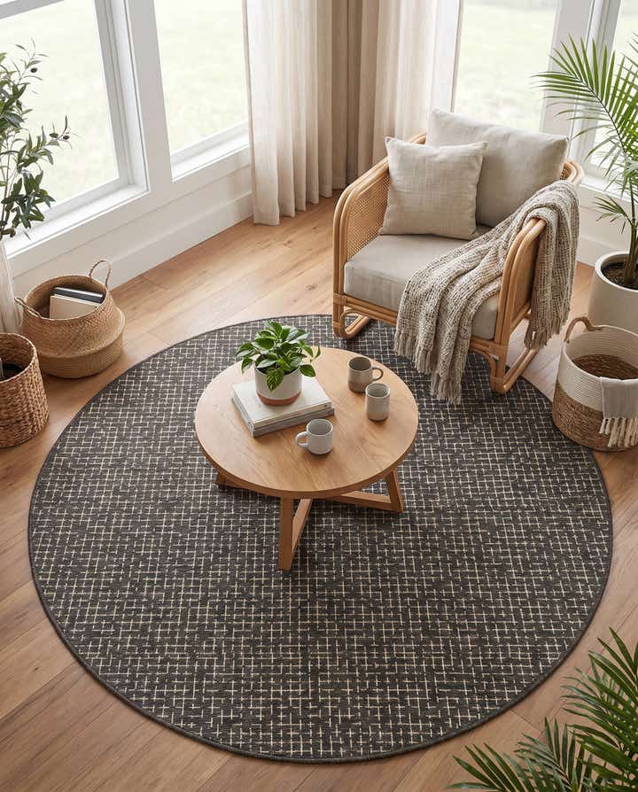 6' x 6' Easy-Clean Checkered Indoor / Outdoor Round Rug