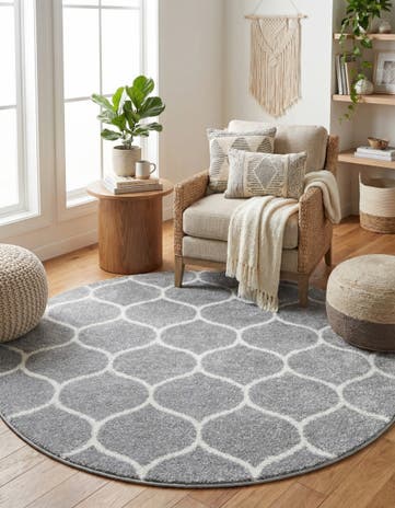 7' x 7' Lattice Frieze Round Rug