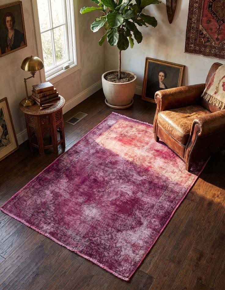 Detail image of 3' 2 x 4' 8 Hand Knotted Ultra Vintage Persian Wool Rug