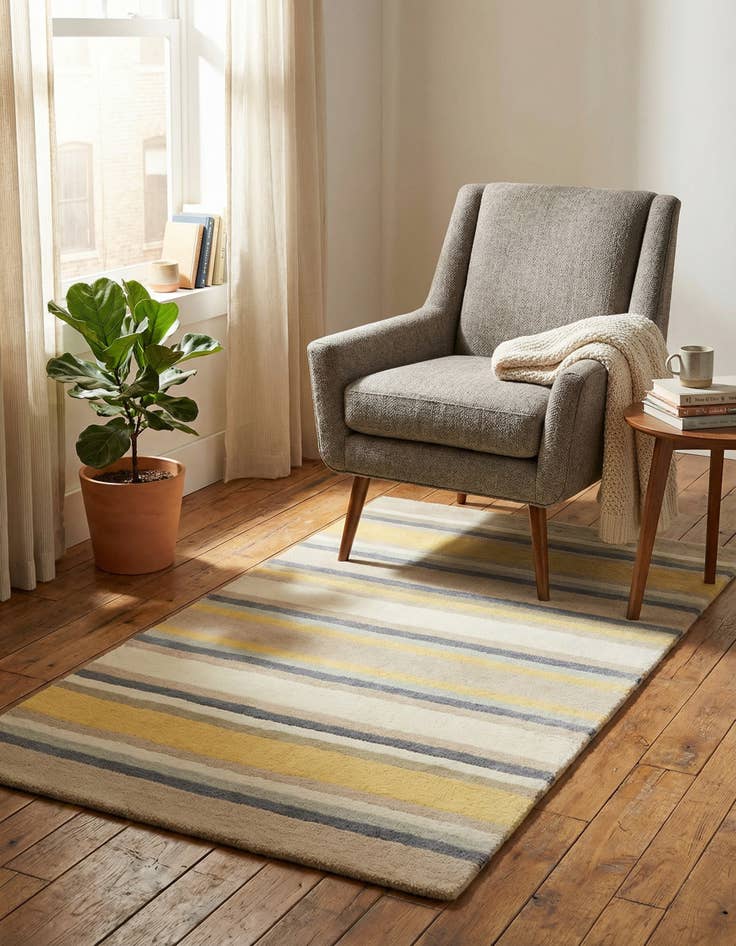 Detail image of 2' 9 x 5' Luna Wool Rug