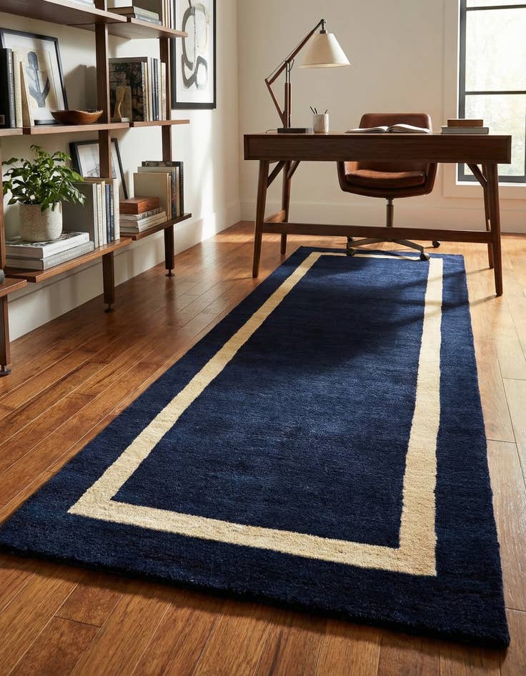 Detail image of 2' x 6' 1 Jill Zarin Border Wool Runner Rug