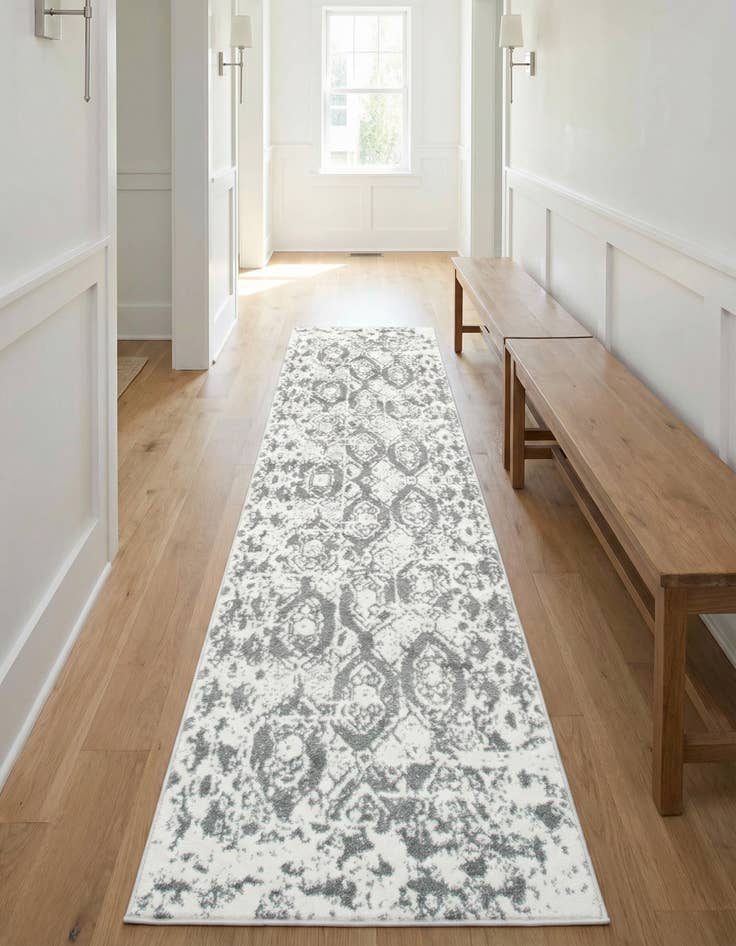 Detail image of 2' 7 x 10' Venice Runner Rug