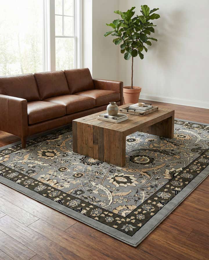 7' 10 x 10' Isfahan Design Rug