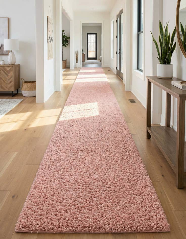 Detail image of 2' 7 x 16' 5 Zermatt Shag Runner Rug