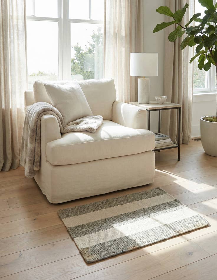 Detail image of 2' x 3' 1 Hand Woven Jill Zarin Hamptons Rug