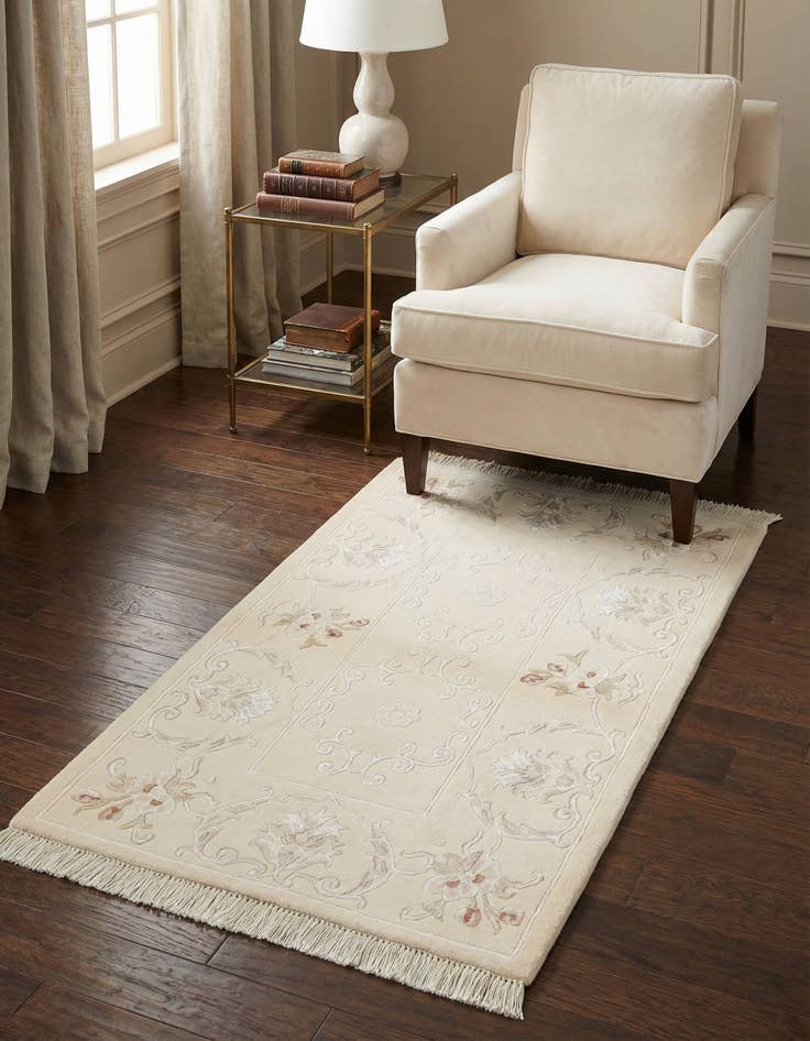 Detail image of 2' 9 x 4' 8 Hand Knotted Darya Wool Rug