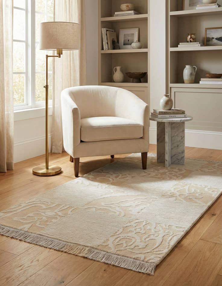 Detail image of 2' 7 x 5' 2 Hand Knotted Darya Rug