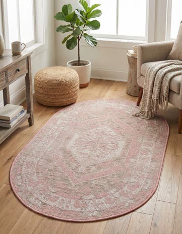 Pink Easy-Clean Traditional Indoor / Outdoor Oval Rug