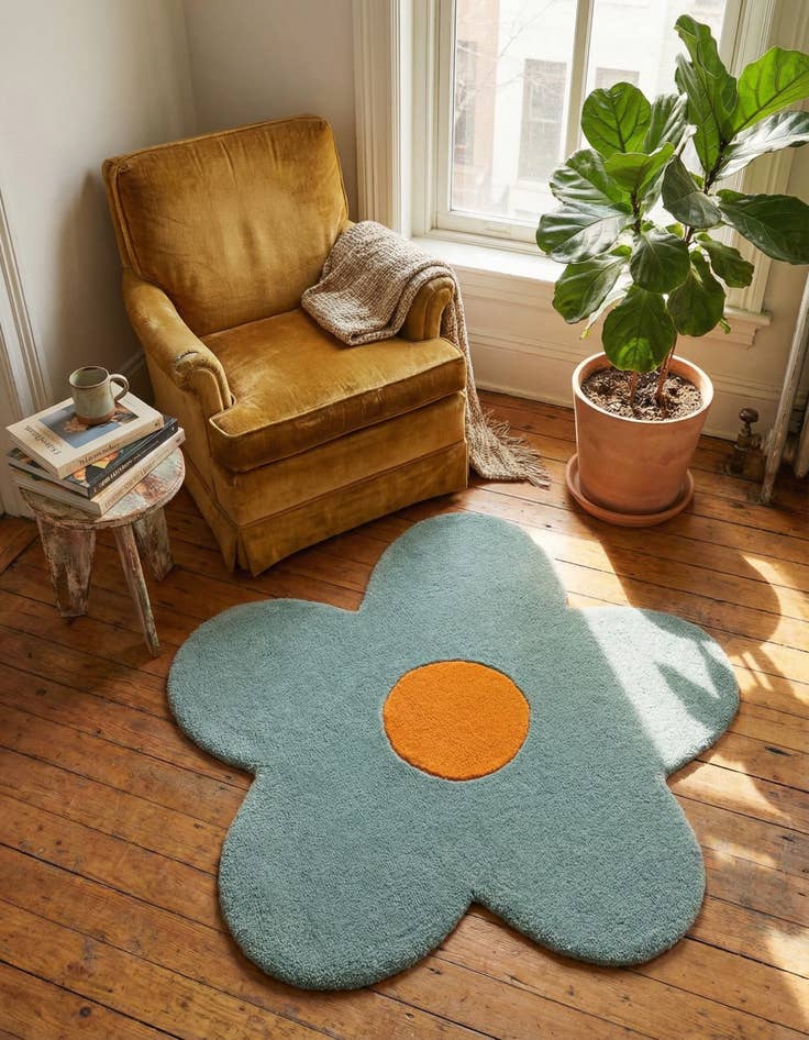 Detail image of 3' 1 x 3' 1 Happy Rugs Funky Flower Wool Round