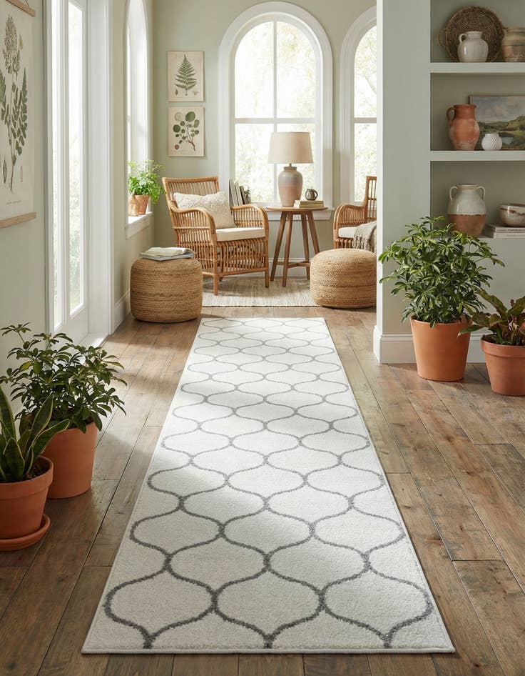 Detail image of 2' x 8' 8 Trellis Frieze Runner Rug