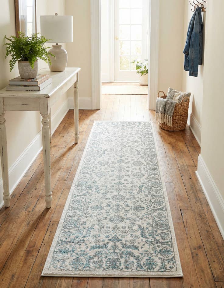 Detail image of 2' 2 x 6' Uptown Central Park Runner Rug