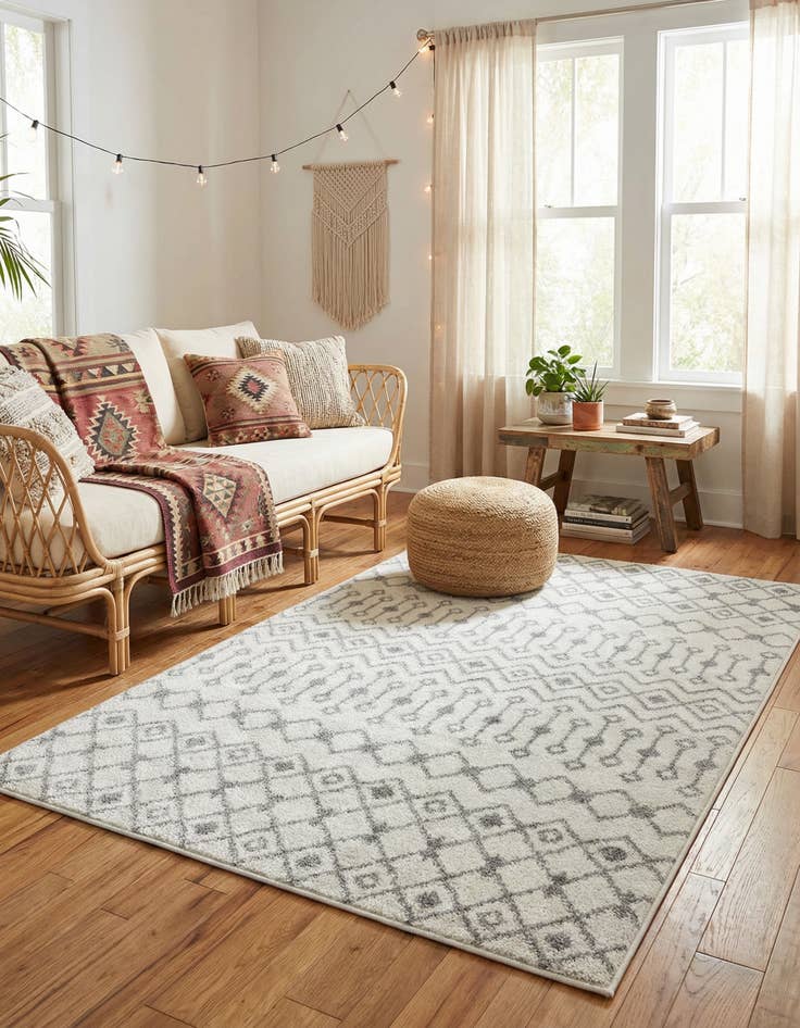 Detail image of 4' x 6' Moroccan Trellis Rug