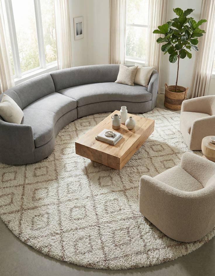 Detail image of 10' x 10' Lattice Shag Round Rug