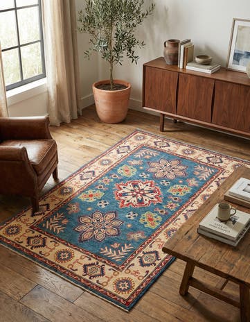 4' 1 x 6' 6 Hand Knotted Kazak Rug
