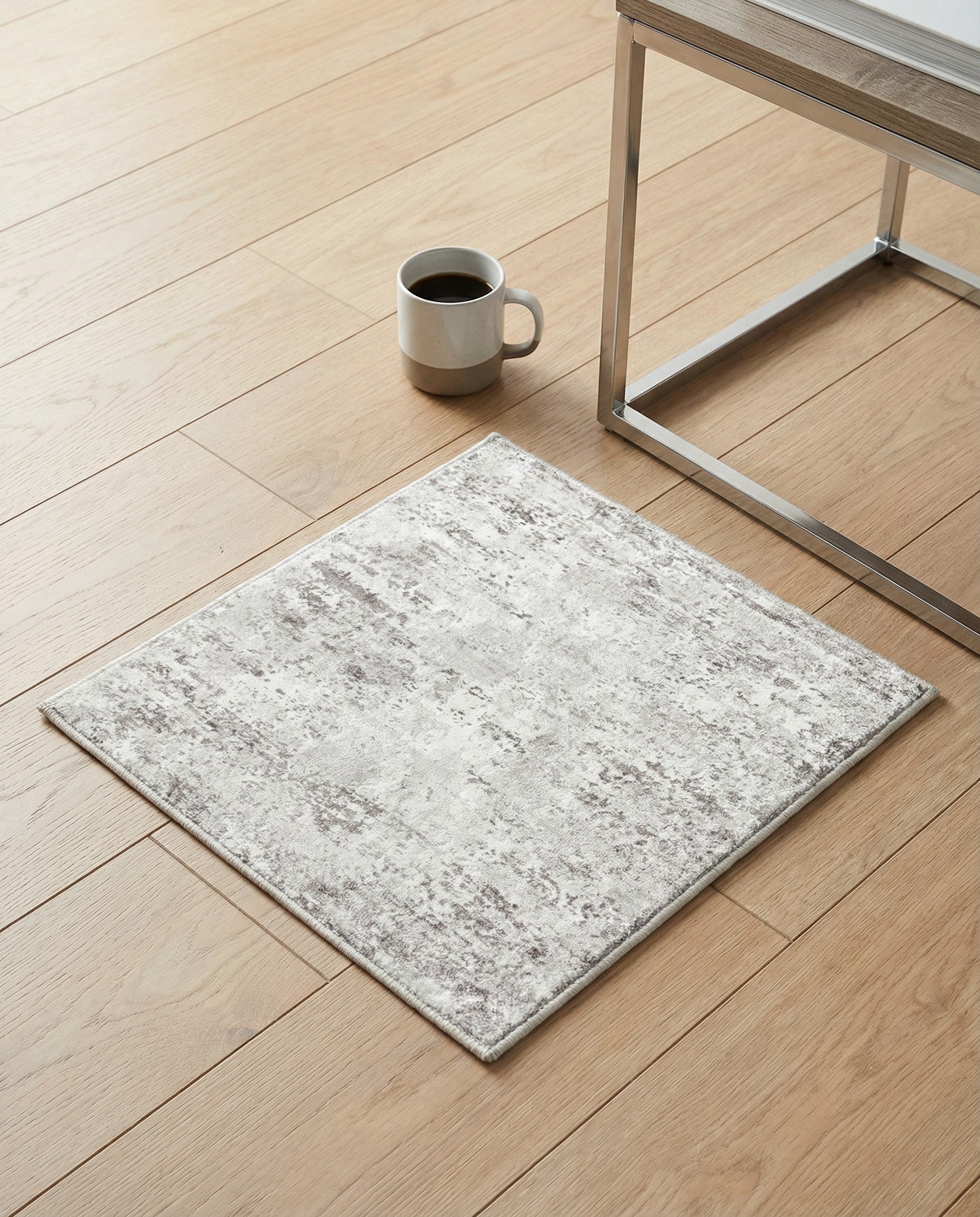 1' 4 x 1' 4 Aurora Sample Rug
