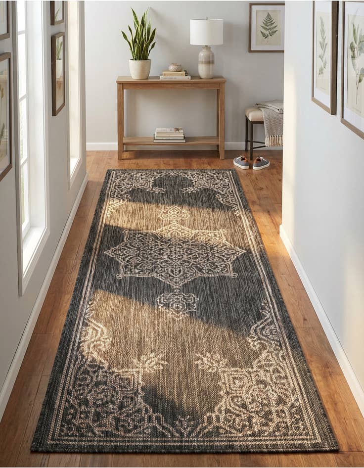 Detail image of 2' x 6' Washable Traditional Indoor / Outdoor Runner Rug