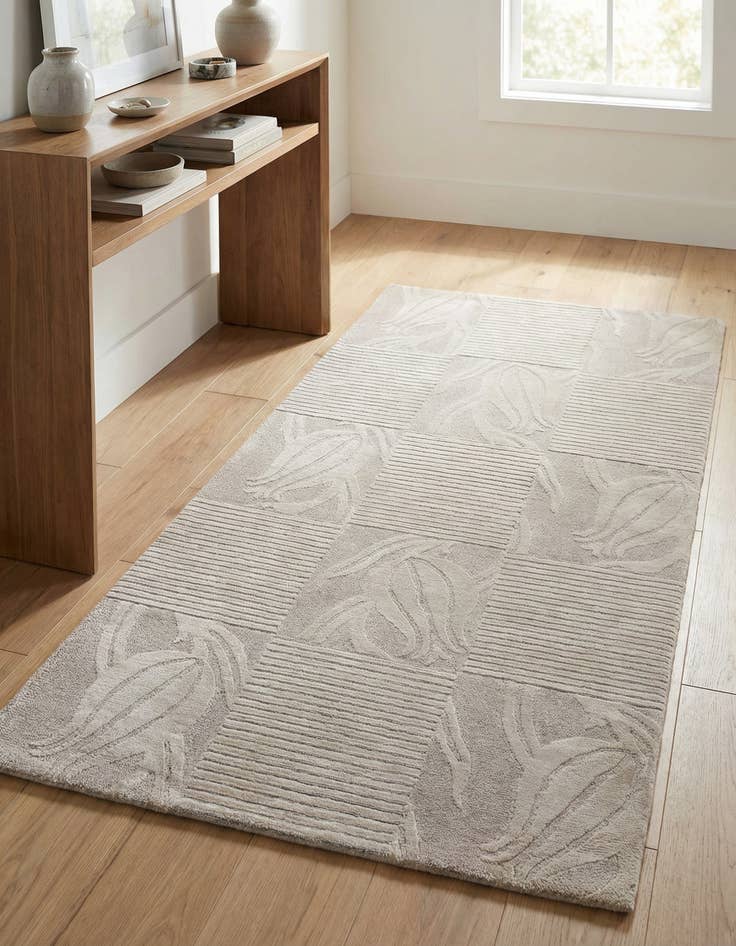 Detail image of 3' 1 x 5' Hand Knotted Darya Wool Rug