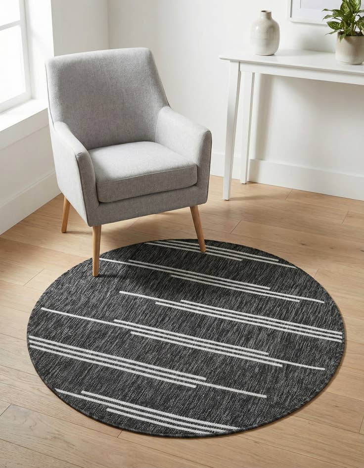 Detail image of 3' 1 x 3' 1  Washable Modern Indoor / Outdoor Round Rug