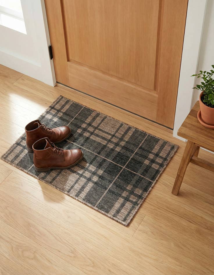 Detail image of 2' x 3'  Washable Checkered Indoor / Outdoor Rug