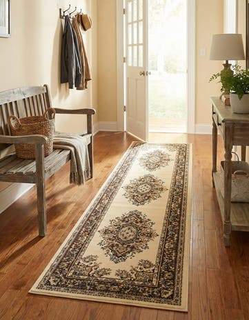 2' 7 x 10' Amaya Runner Rug