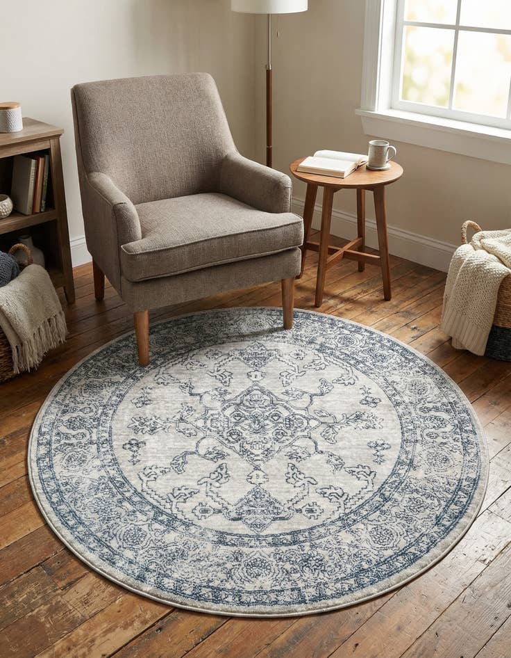 Detail image of 4' x 4' Newport Round Rug