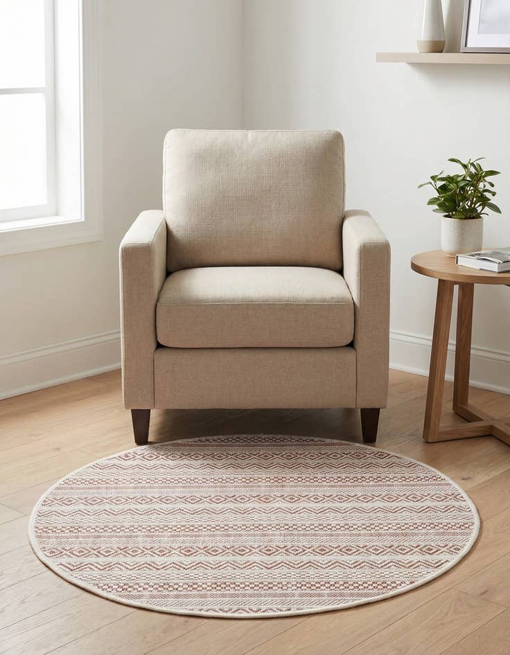 Detail image of 3' x 3' Easy-Clean Striped Indoor / Outdoor Round Rug