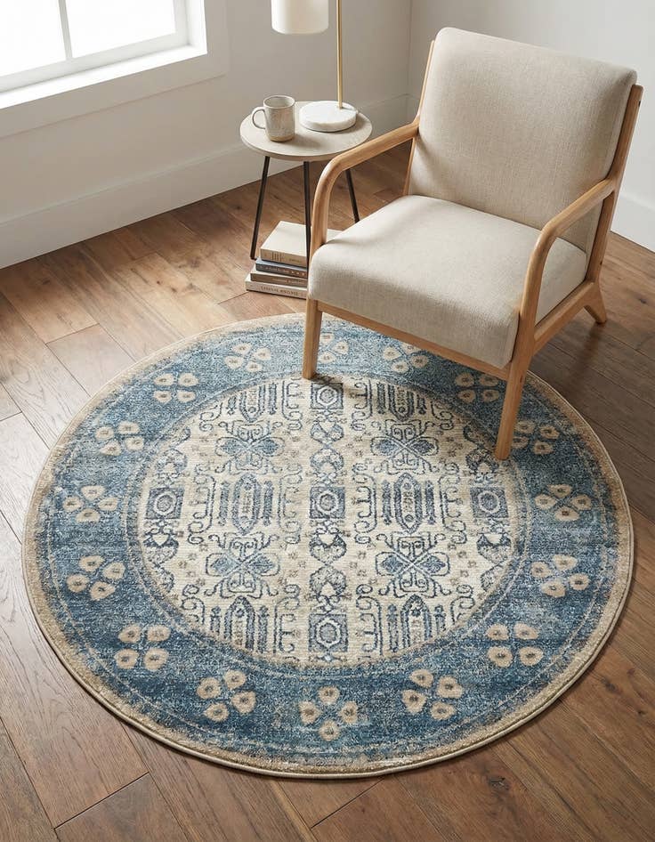 Detail image of 4' x 4' Vienna Round Rug