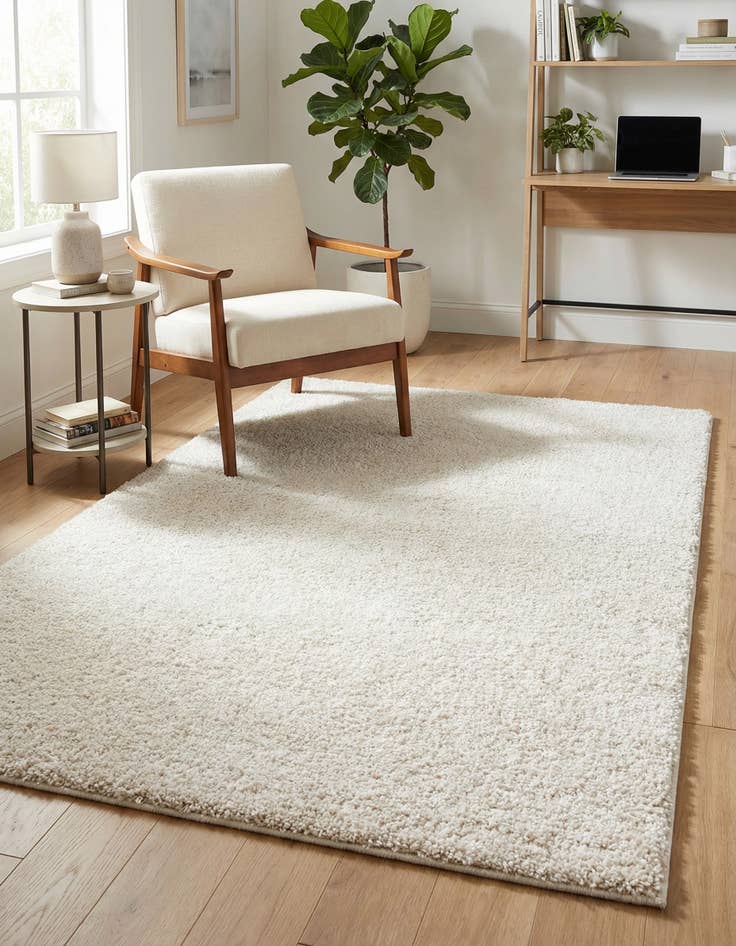 Detail image of 4' x 6' Solid Frieze Rug