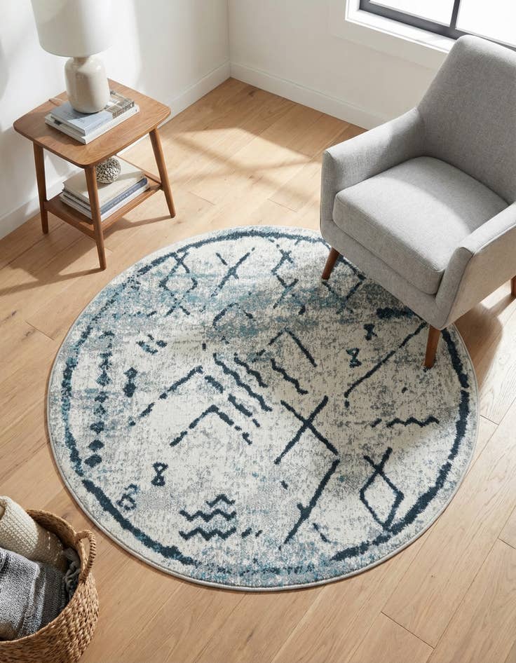 Detail image of 3' 3 x 3' 3 Kamala Washable Round Rug
