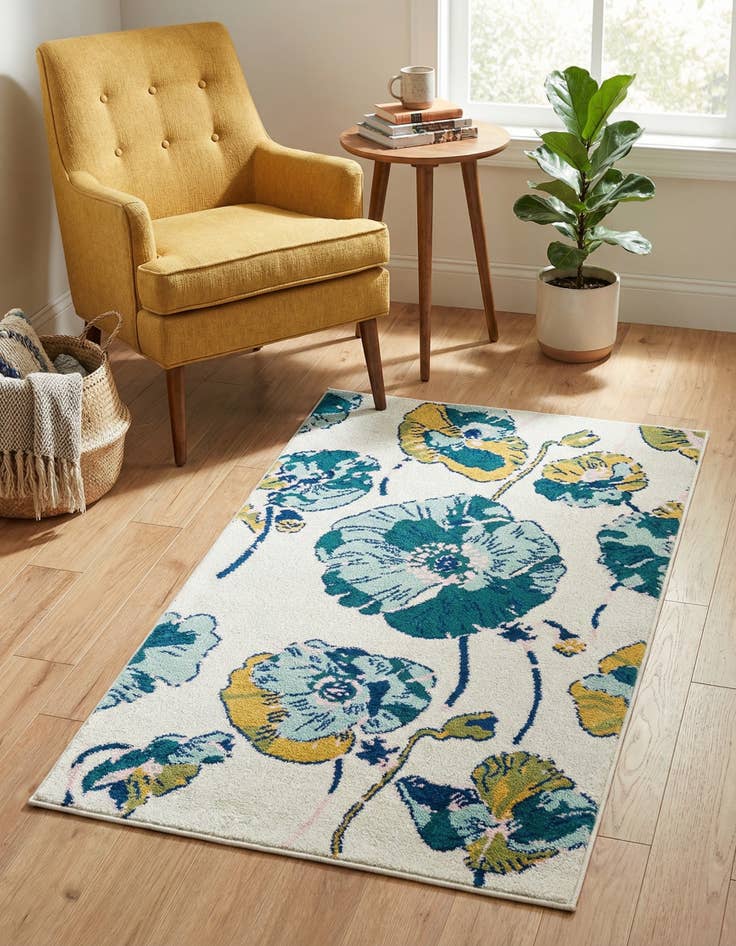 Detail image of 3' x 5' 3 Bloom Rug