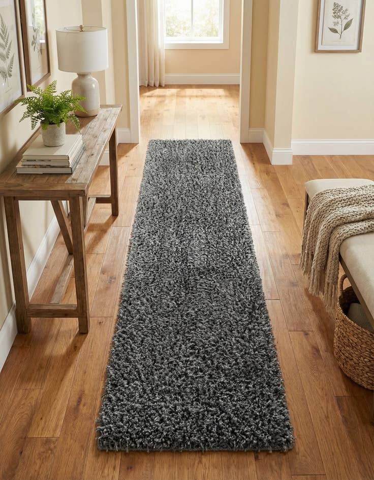 Detail image of 2' 7 x 10' Zermatt Shag Runner Rug