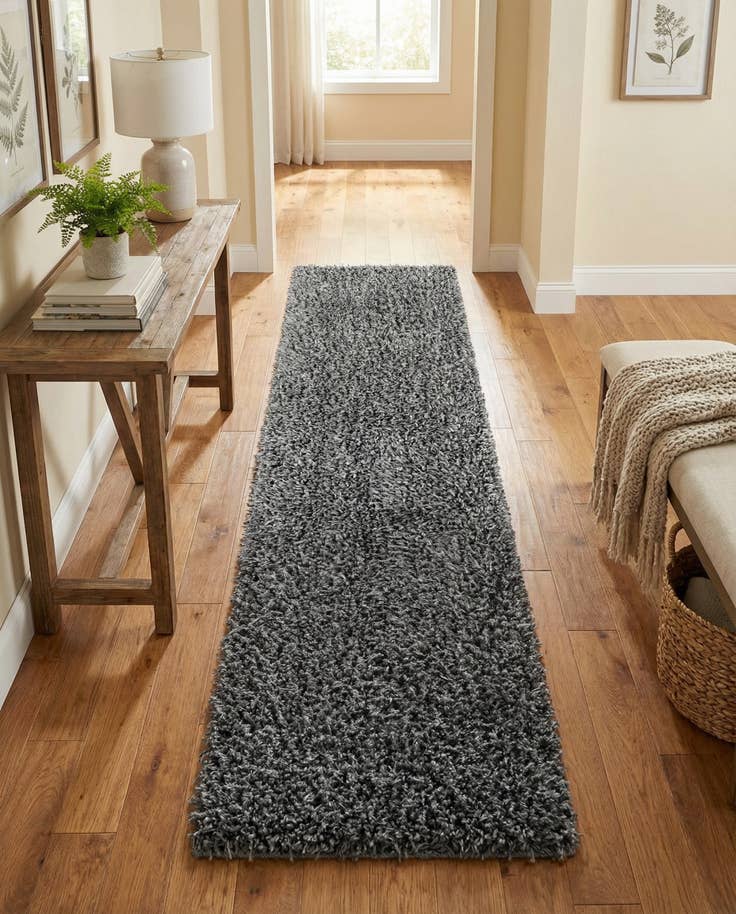 Detail image of 2' 7 x 10' Zermatt Shag Runner Rug
