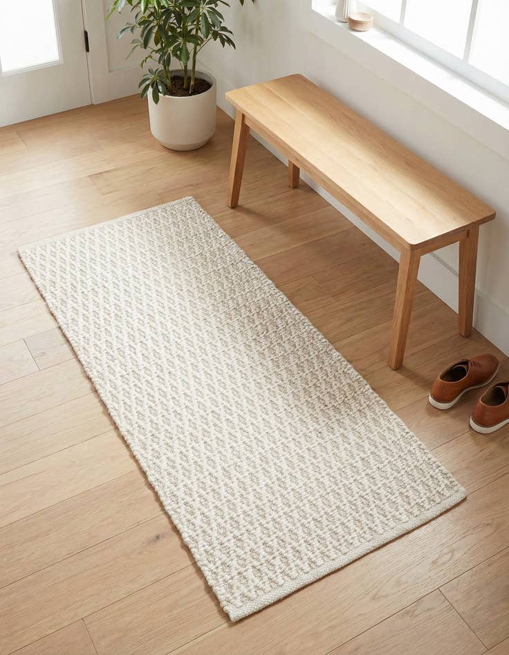 Detail image of 2' x 4' 1  Hand Woven Lattice Wool Runner Rug