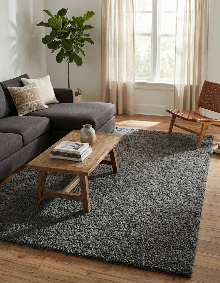 Detail image of 6' x 9' Solid Shag Rug