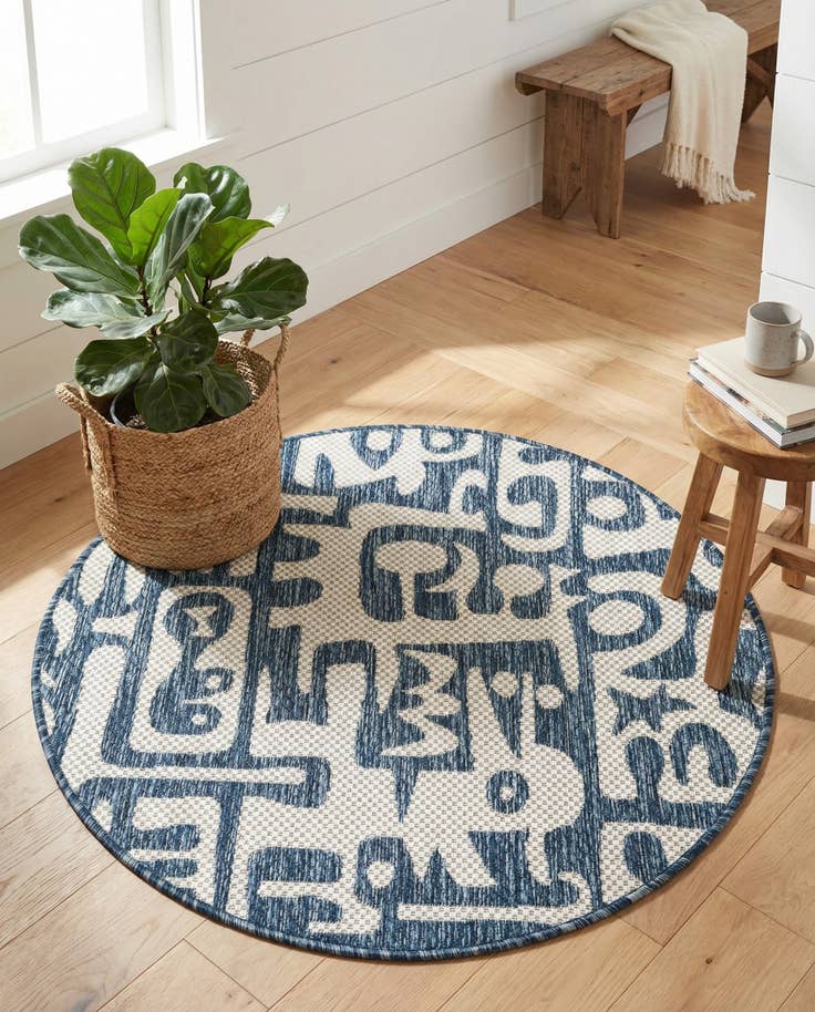 Detail image of 3' x 3' Easy-Clean Modern Indoor / Outdoor Round Rug