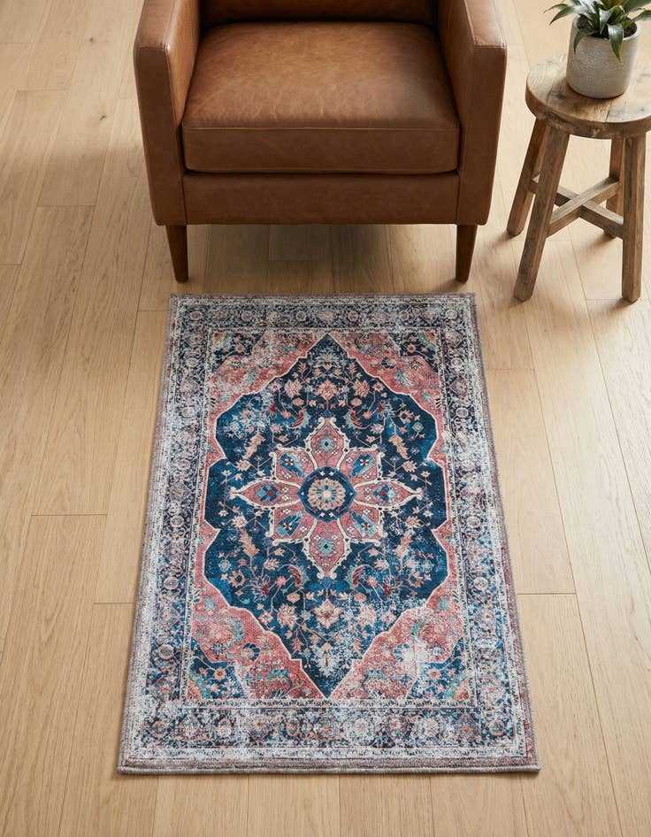 Detail image of 2' x 3' Washable Yara Rug